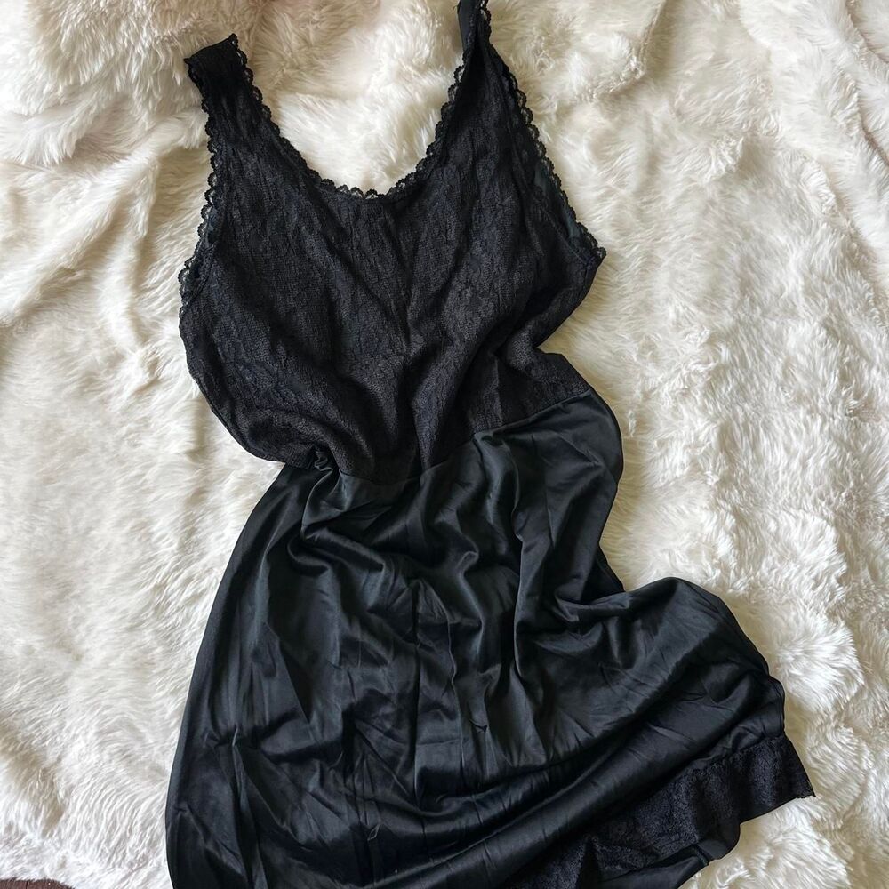 American-vintage Women's Black Dress